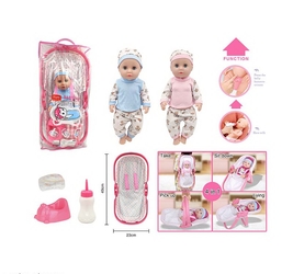 Кукла c аксессуарами в сумке.