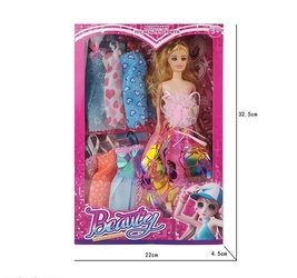 Кукла с аксессуарами. 