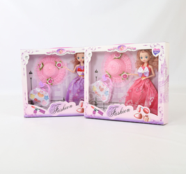 Кукла с аксессуарами. 