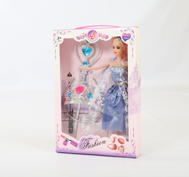 Кукла с аксессуарами. 