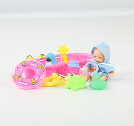 Кукла с аксессуарами. 