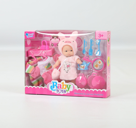 Кукла с аксессуарами.