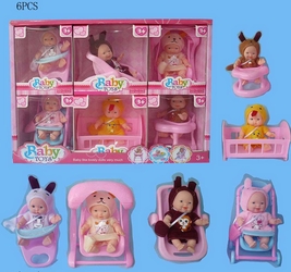 Кукла с аксессуарами. 