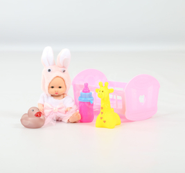 Кукла с аксессуарами.